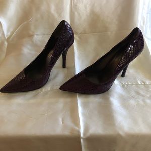 Moda Closed Toed Heels